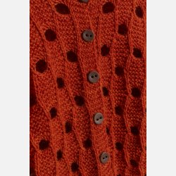 Cardigan i sekvenser med ostehuller