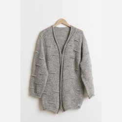 Cardigan med streger