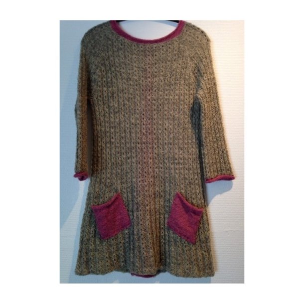 Kjole med kile og lommer