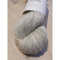 Naturfarvet - Meleret Rhvid/ sandfarvet Knudegarn