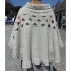 Poncho med Ostehuller