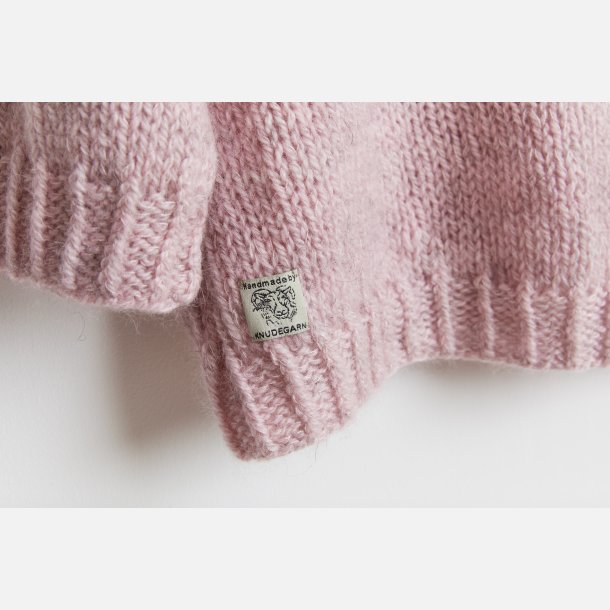 "Torsdag" Sweater i Naturfarvet Knudegarn